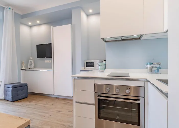 H11 Casa Camilla Centro - Apartment Sanremo